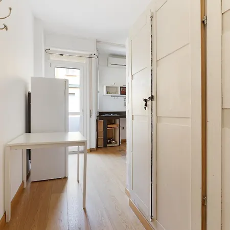 Daire Budget Studio - 1,5 K Far From Citta Studi *