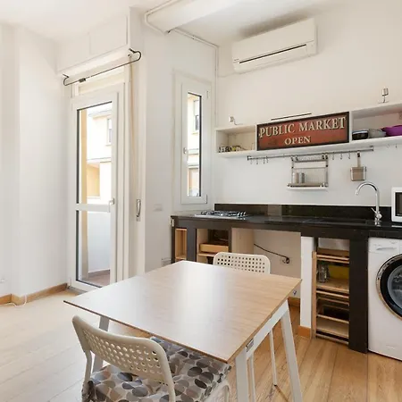 Budget Studio - 1,5 K Far From Citta Studi ميلان